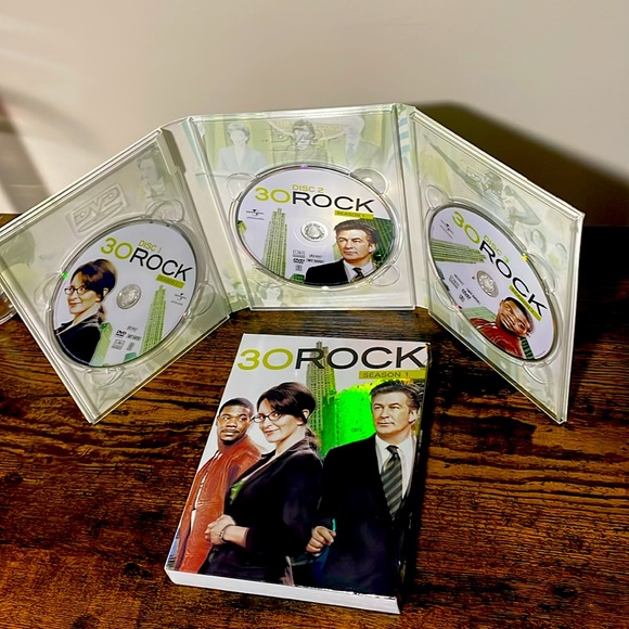 30 Rock Seasons 1 & 2 - Picture 2 of 14